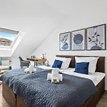 Daire Goltan - 9 Personen, 3 Baeder, Parkplatz, Wifi *