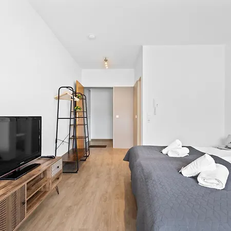 Goltan - 9 Personen, 3 Baeder, Parkplatz, Wifi