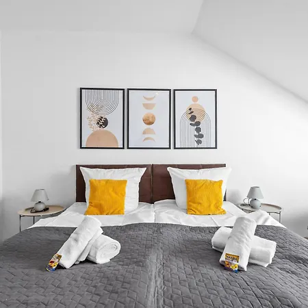 Goltan - 9 Personen, 3 Baeder, Parkplatz, Wifi * Regensburg