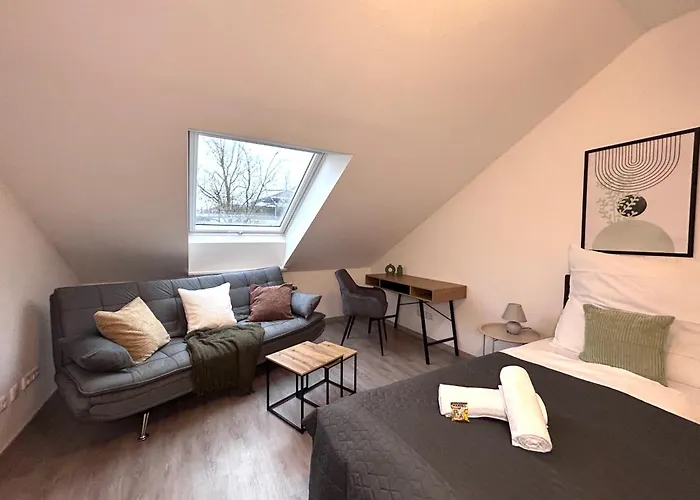 Goltan - 9 Personen, 3 Baeder, Parkplatz, Wifi Apartment *