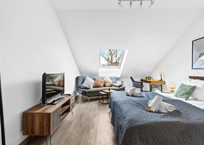 Goltan - 9 Personen, 3 Baeder, Parkplatz, Wifi Regensburg