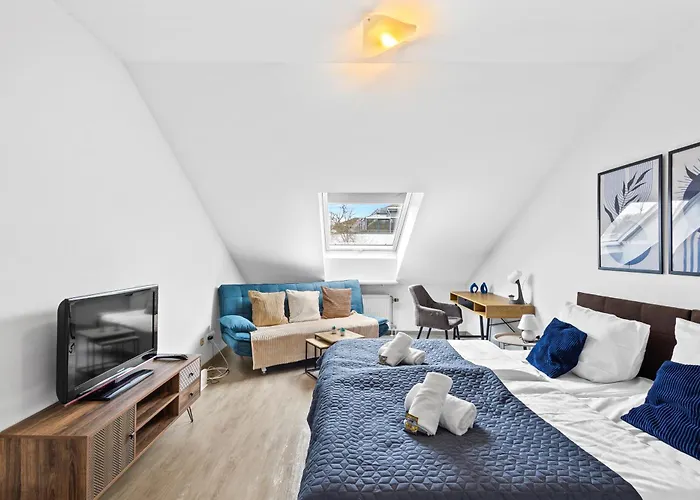 Goltan - 9 Personen, 3 Baeder, Parkplatz, Wifi Apartman