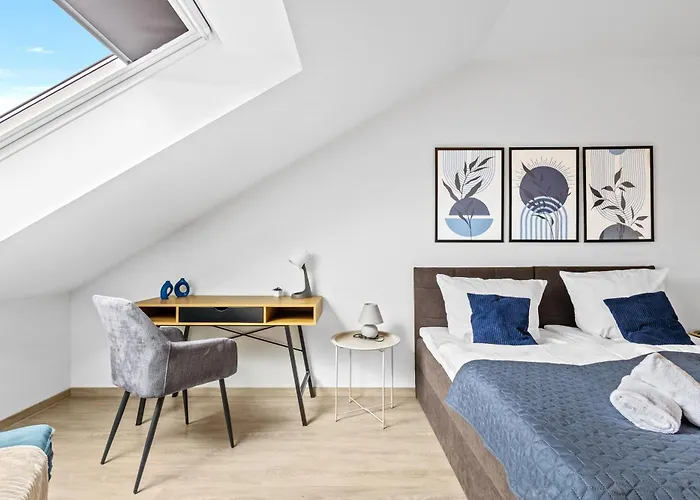 Goltan - 9 Personen, 3 Baeder, Parkplatz, Wifi Apartman *