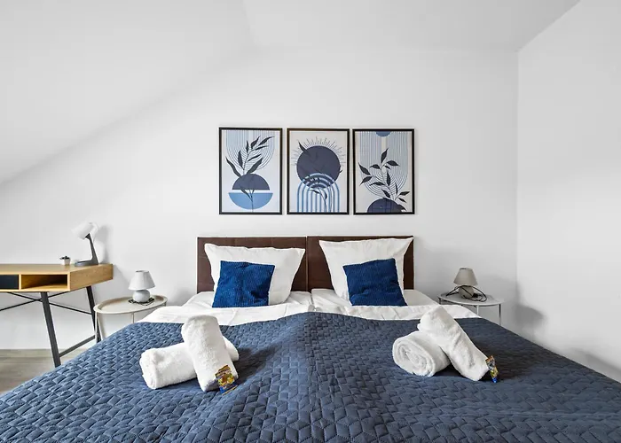 Goltan - 9 Personen, 3 Baeder, Parkplatz, Wifi *