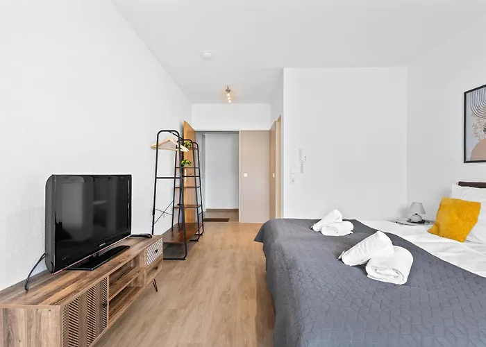 Goltan - 9 Personen, 3 Baeder, Parkplatz, Wifi