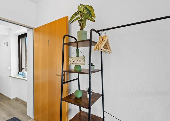 Goltan - 9 Personen, 3 Baeder, Parkplatz, Wifi *