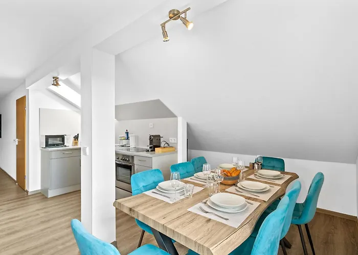 Goltan - 9 Personen, 3 Baeder, Parkplatz, Wifi