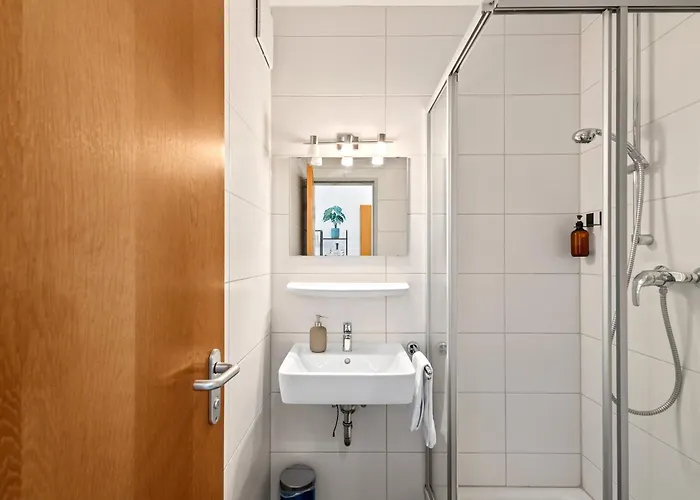 Goltan - 9 Personen, 3 Baeder, Parkplatz, Wifi Apartman