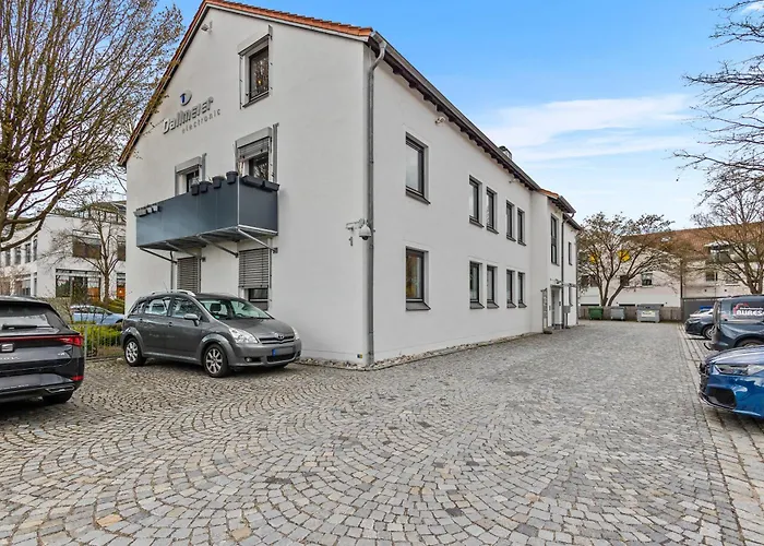 Goltan - 9 Personen, 3 Baeder, Parkplatz, Wifi * Regensburg